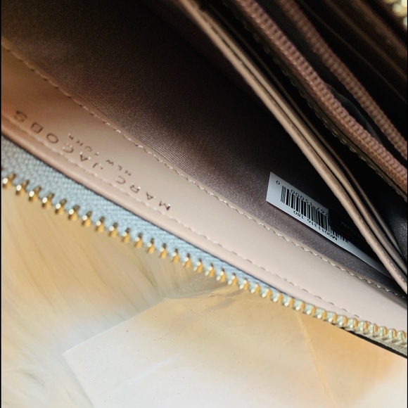 Marc Jacobs wallet - Picture 6 of 8